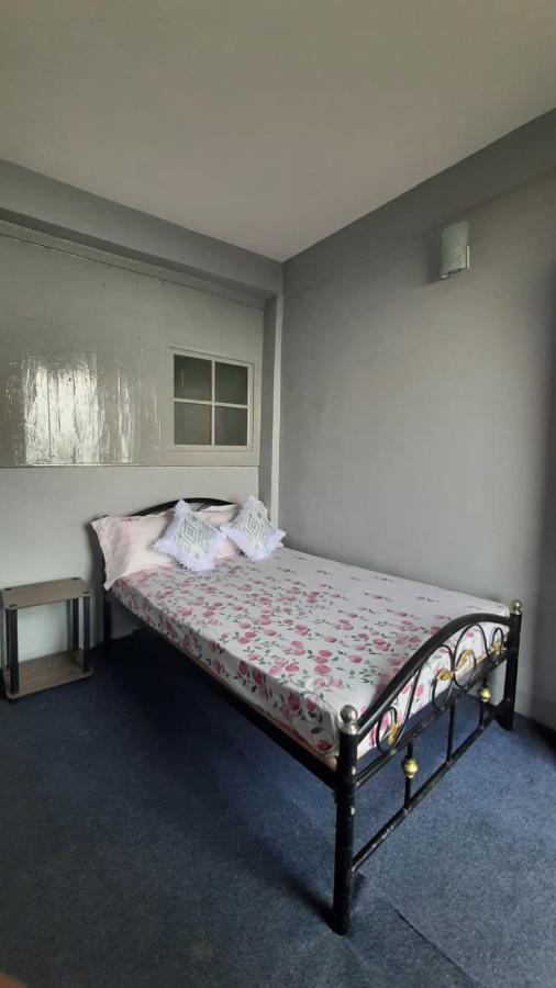 The Village Den , B&B Darjeeling Дарджилинг Экстерьер фото